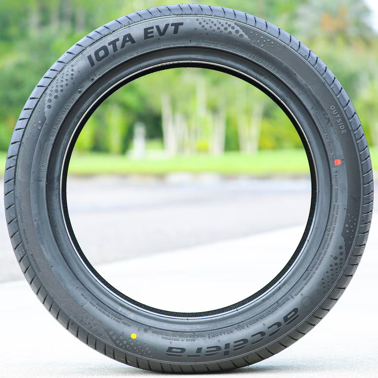 Accelera IOTA EVT (255/40ZR20-XL 101Y)